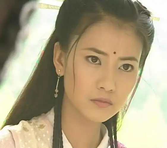 揭露"国民女神"高圆圆不为人知的一面