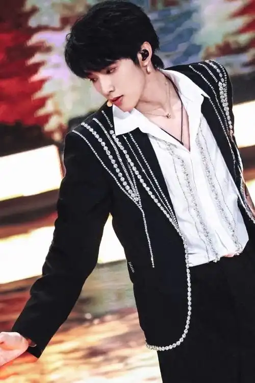 超级月亮##新生代演员刘耀文##新声唱作人刘耀文