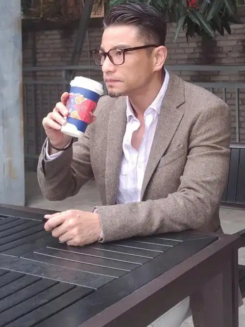 43岁大叔日常西装穿搭