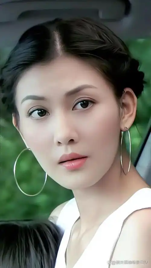 为什么许多人都喜欢李彩桦