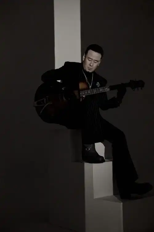 杨坤新歌驻留星空今日上线魔性旋律预定年度爆款bgm