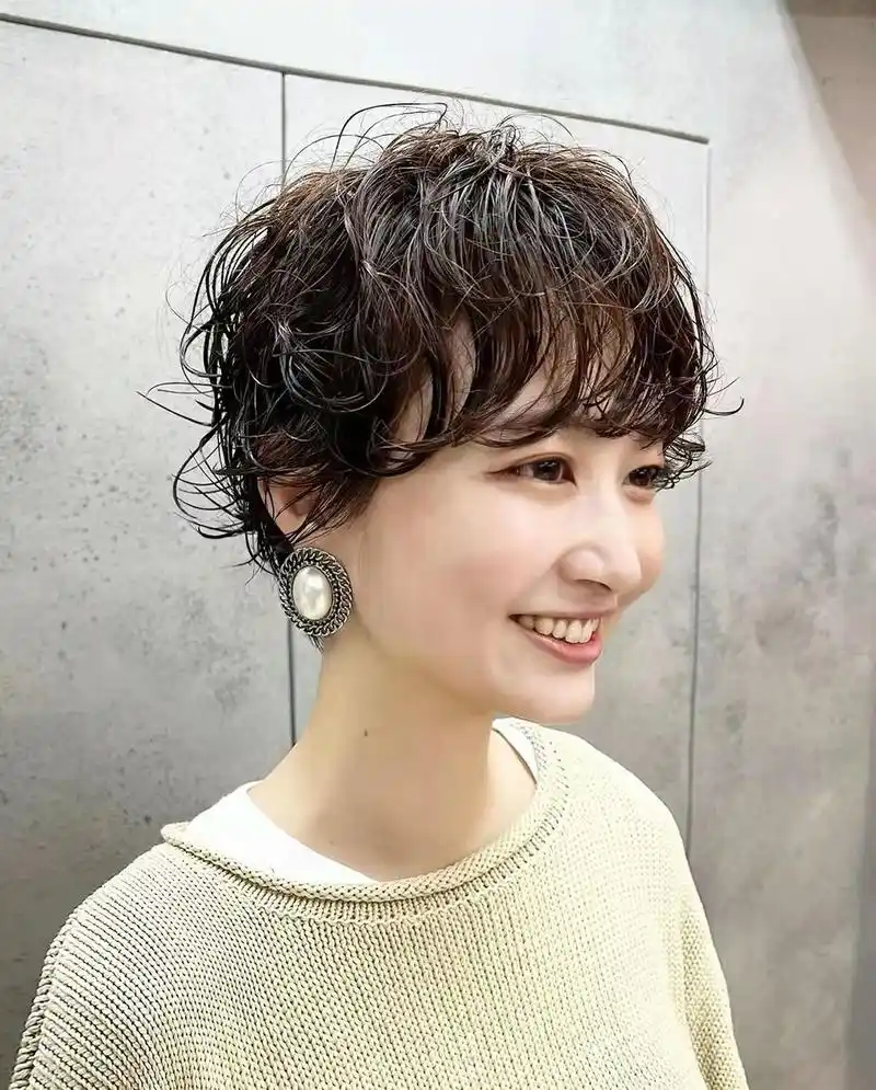 发量少又细软的女生适合什么发型这三种发型显发量又洋气减龄