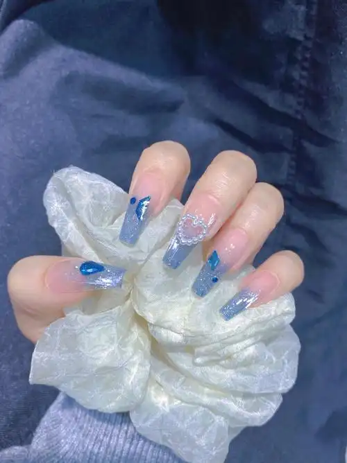 银河系闪闪蓝色美甲