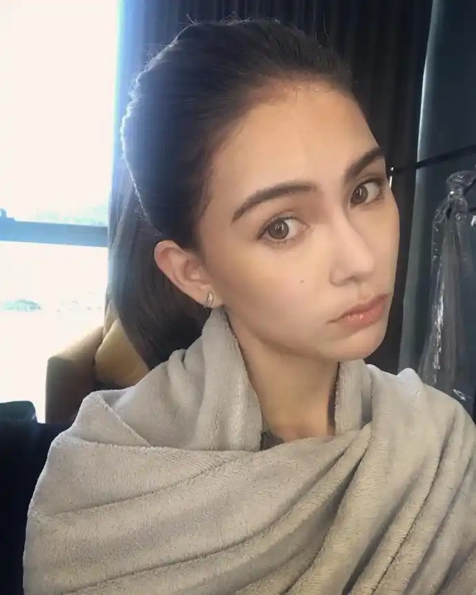 昆凌素颜长这样