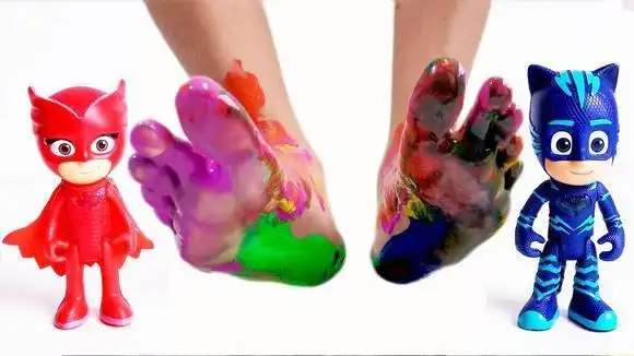 学习颜色:大脚丫子踩踏彩色颜料-母婴亲子视频-搜狐视频