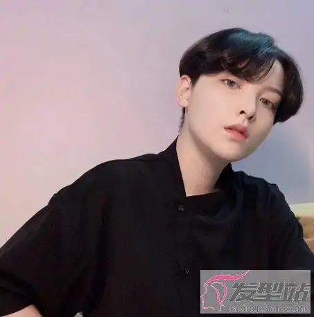 女生假小子酷帅短发 头发这么剪帅气有型_发型站_最新流行发型设计