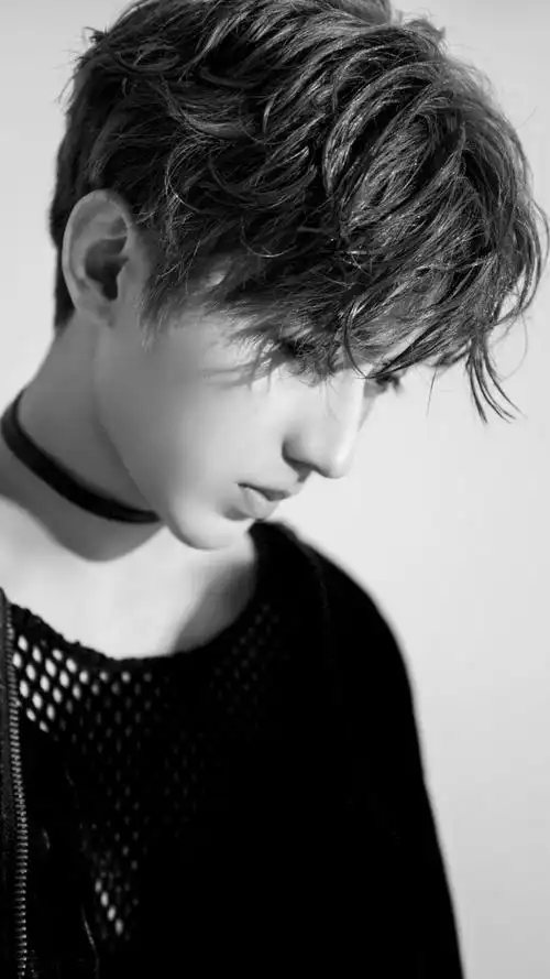 清纯帅气小鲜肉蔡徐坤,高清图片,手机锁屏桌面-壁纸族