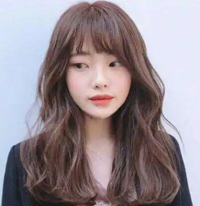 日式刘海长卷发发型图片