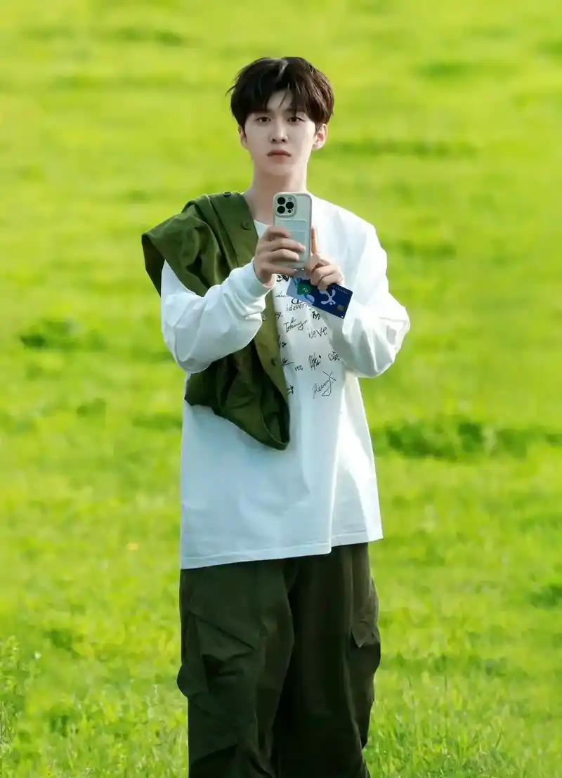 帅宝的壁纸#范丞丞 #女友视角 #范丞丞杨澄 #范丞丞氛围感 - 抖音