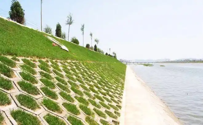 护坡可以其貌不扬也可以貌美如花