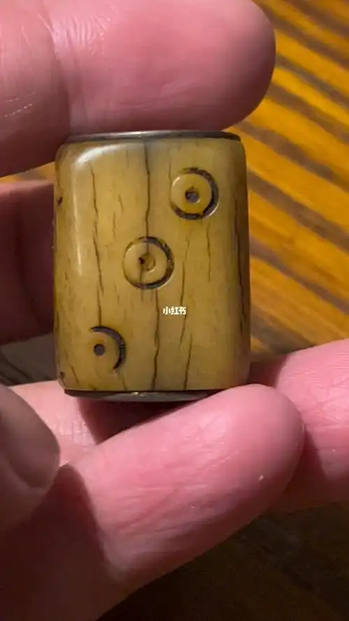 藏传玉化牛骨吊坠珠