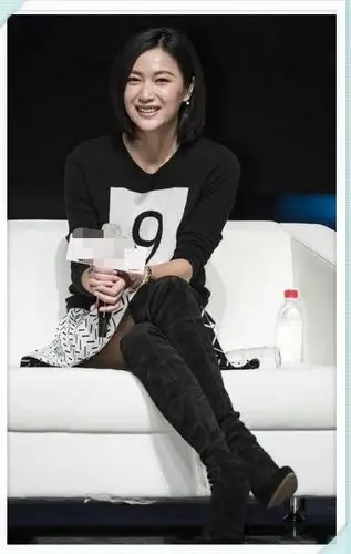 有一种坐姿叫徐静蕾的女神坐腿间距不足1cm网友咋做到的