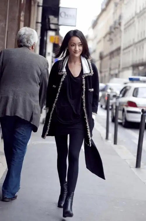 明星穿搭 | 被香奈儿宠了16年,看看周迅怎么穿小香风-第20张图片-绍兴