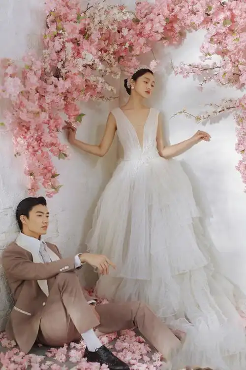 2020ins婚纱照风格欣赏-东莞长安天长地久婚纱摄影婚纱照图片-赞耶