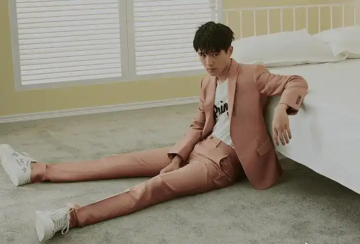 吴亦凡身高187,大长腿比刘雯,其他明星差距大