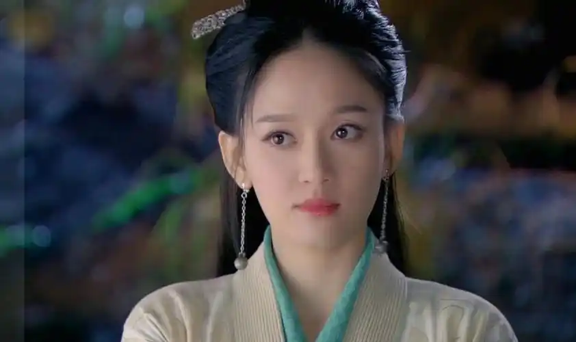 东方不败是男是女(笑傲江湖里东方不败是男是女)