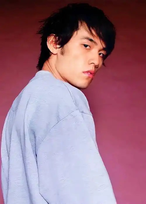 周杰伦 #早期照片 背景音乐#我落泪情绪零碎  修图师@l - 抖音