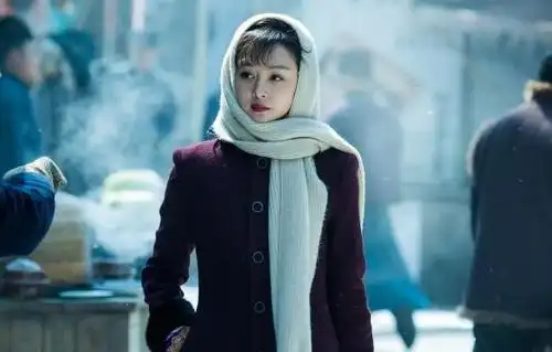 祖峰,侯勇和梅婷主演的《面具》又重播,为何被称为经典谍战剧?