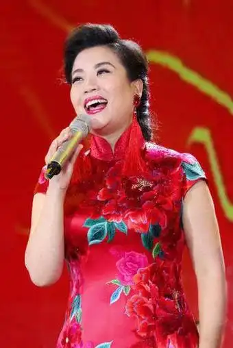 52岁的张也:为何至今单身?看完她的经历一般人确实不敢娶