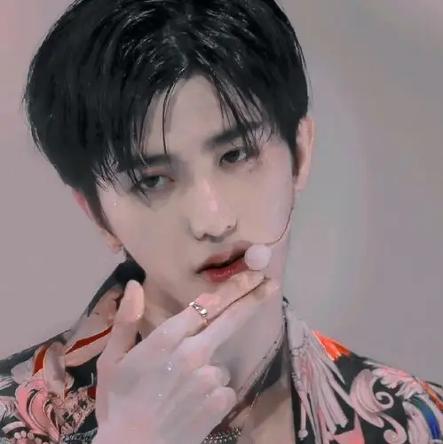 蔡徐坤头像投稿