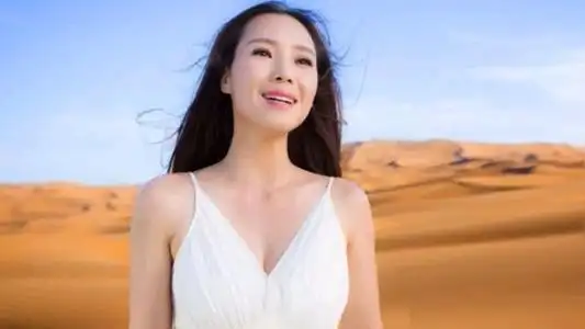 云朵刀郎爱徒五次登上春晚为何却始终不温不火