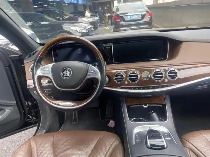 最新拿下15年奔驰s400l(进口)hybrd 全车爆改迈巴赫套装,外黑内棕,柏