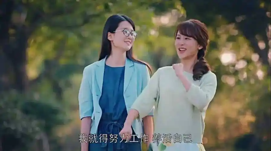 3杨紫与秦俊杰,一起演的《青云志》,杨紫扮演的陆雪琪,和李易峰扮演的