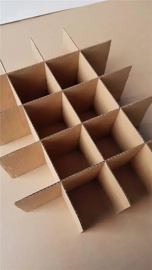 低价供应各类纸制品卡隔板防撞冲垫板定做多种瓦楞纸选择