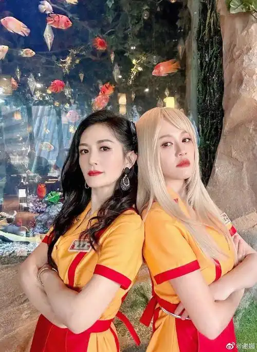 谢娜晒背影照为小咘芽庆生,跳跳和俏俏做康乃馨为妈妈过节|张杰_网易