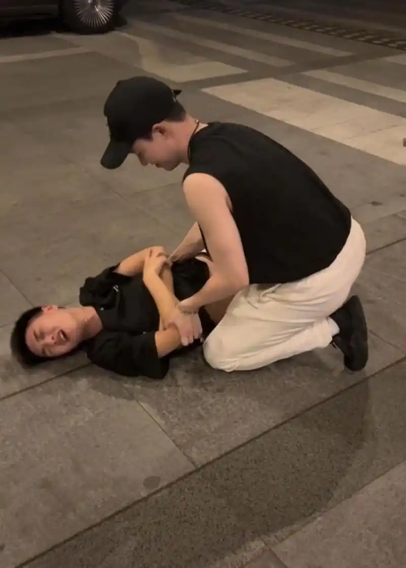 敢不敢晒一张你兄弟喝醉酒的照片!