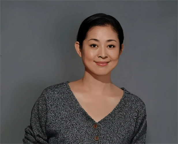 54岁陈红近照曝光:嘲讽前任倪萍是"老女人",活成对手翻版_陈凯歌_洪晃