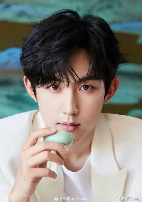 郭俊辰喜提两大桶山西老陈醋##山西粉丝送郭俊辰的醋也太大桶了