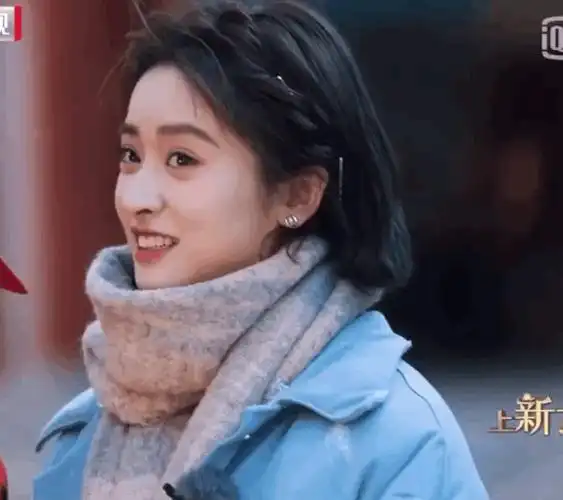 大家觉得沈月拍照好看的原因是什么?