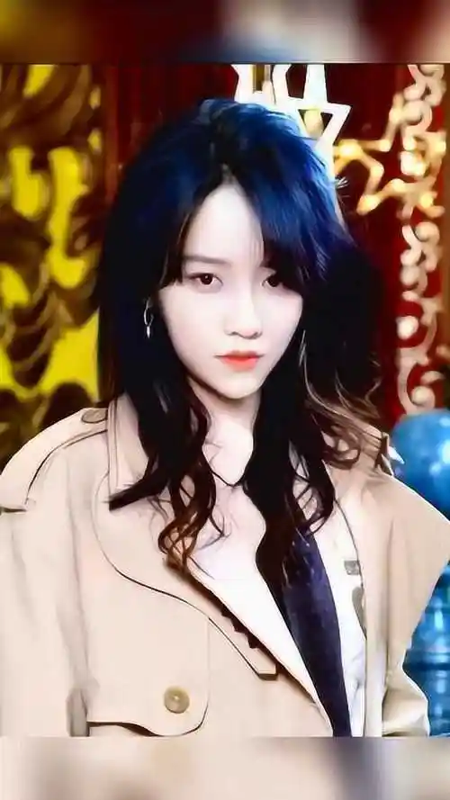 刘雨昕长发就保持青你的造型好了长头发我怕有男人跟我抢她