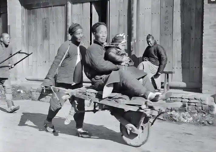 在旧社会,一直流行"车船店脚牙,无罪也该杀",这是为何?