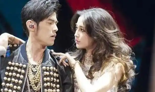 陈伟霆黄晓明接连沦陷事实证明杨颖才是真正的人间清醒