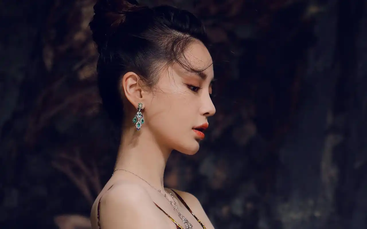 angelababy暗黑风高清桌面壁纸