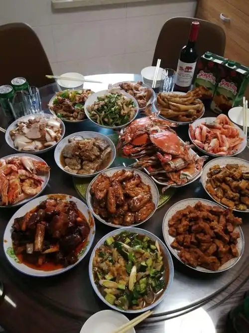 盖州朋友圈除夕夜晒的年夜饭晒出了家的味道