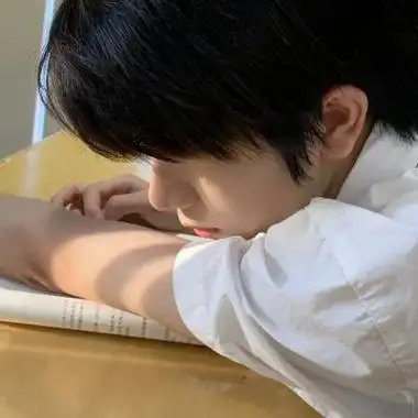 男生头像阳光帅气干净真人文艺范男头高清个性头像图片