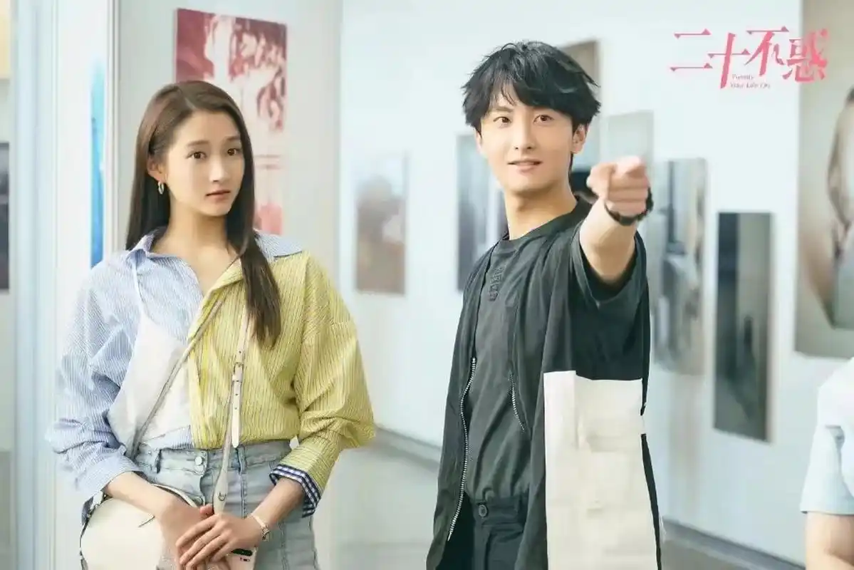 好喜欢杨紫和关晓彤啊,她们都是童星出身,都是国民闺女.