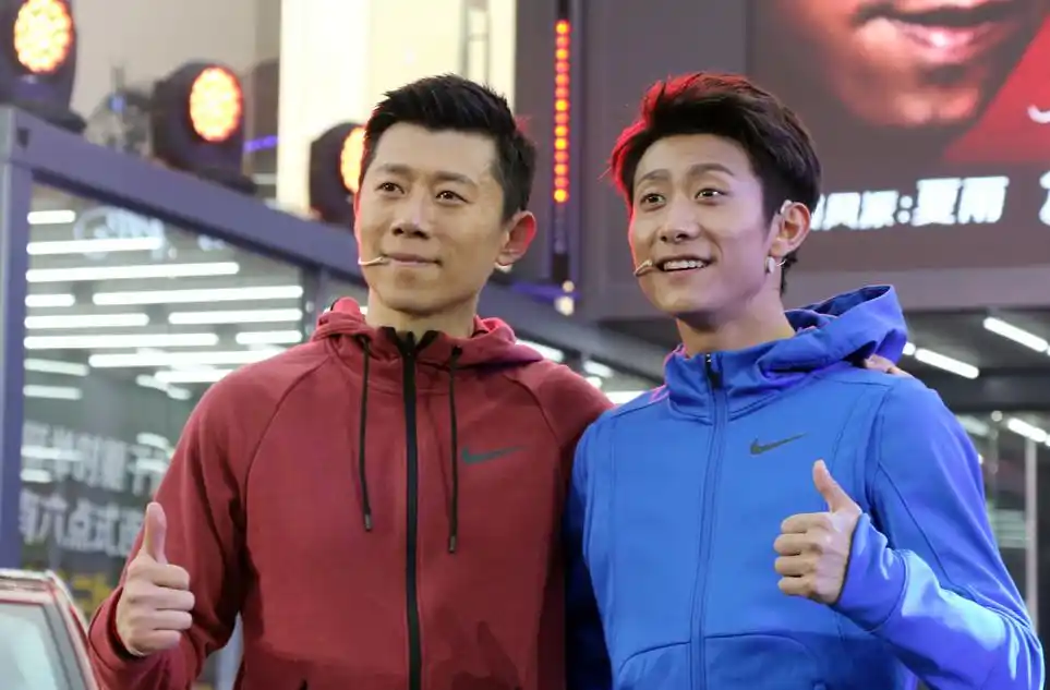 张一山夏雨首次同台 网友:快来找不同!