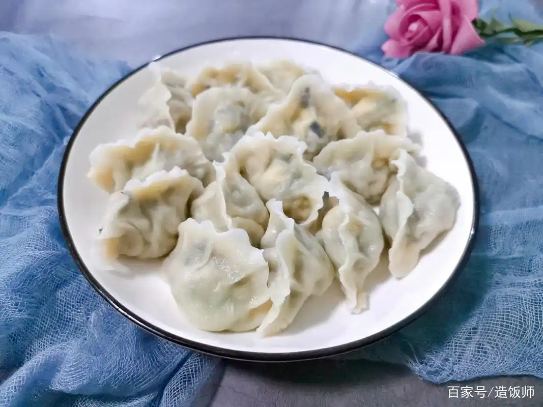 白菜饺子,有人用盐杀水有人直接包?都不对!教你正确做法,特香