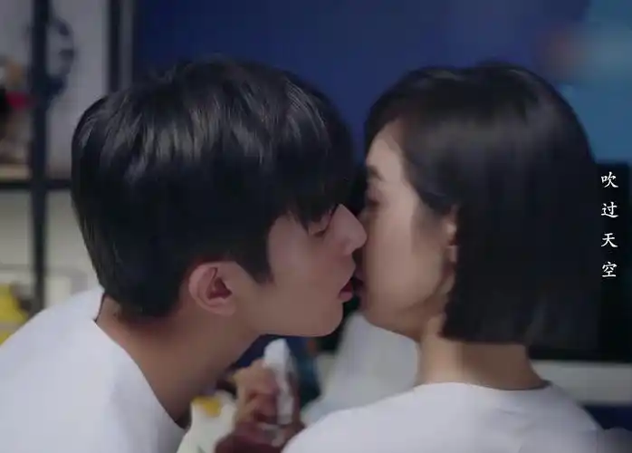 《下一站是幸福》开播,宋威龙宋茜双宋出击甜翻众人