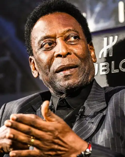 巴西足球名宿贝利重新进入icu9月初曾进行肿瘤手术