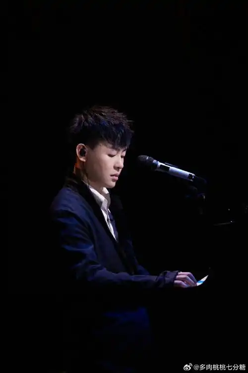 胡彦斌说适应男主内是门必修课#胡彦斌老师真的是宝藏男孩,不仅唱梃