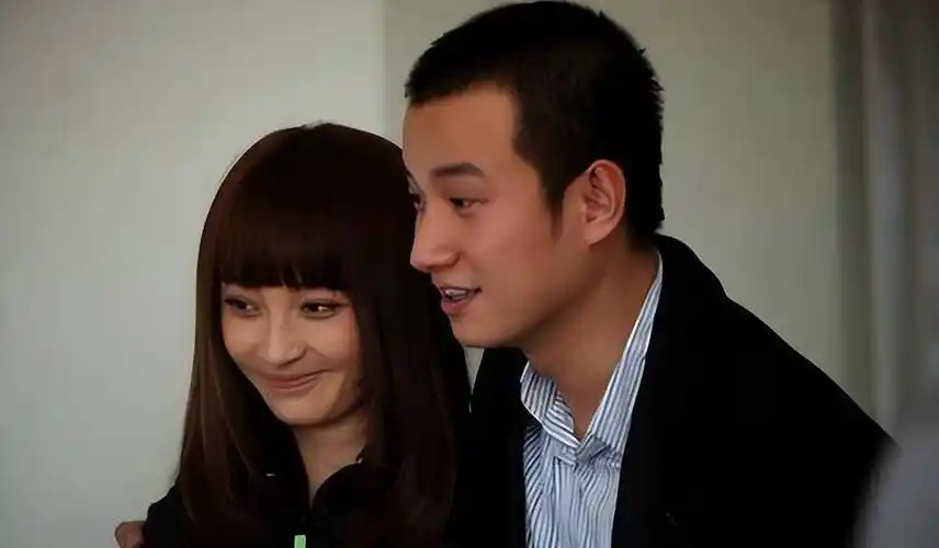 回顾:离婚4年,马伊琍被传出新恋情?