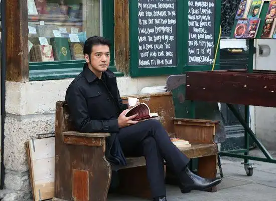 金城武三千万代言航空公司 驰骋田间