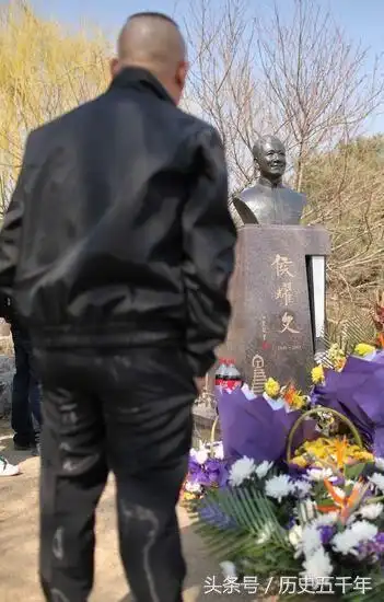 直击明星墓地场景,"黛玉"温婉,翁美玲独特,姚贝娜让人看了心疼