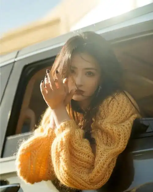 徐璐优雅美照,闲适的生活如此美好,楚楚动人!__财经头条