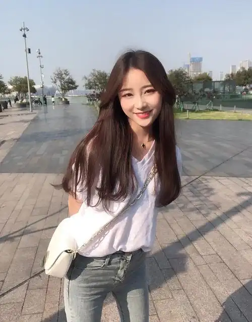 网红美女李梦恩baby个人生活照图片抖音女神李梦恩微博私房照写